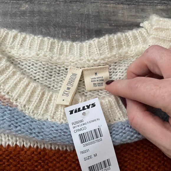 Sky and sparrow sweater - Picture 3 of 3